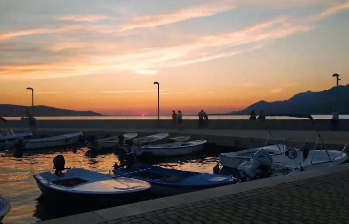 아파트 Stella 로바니스카