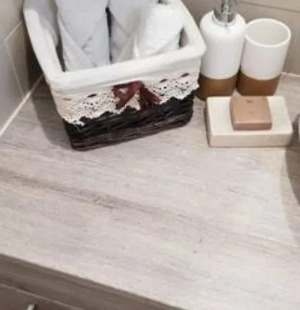 Stella 洛瓦尼斯卡